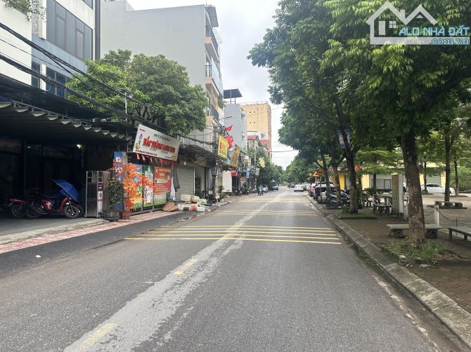 Bán đất , Thôn nhuế , kim chung 90m2 x mặt tiền 4.5 ô tô - giá tốt 5.7 tỷ