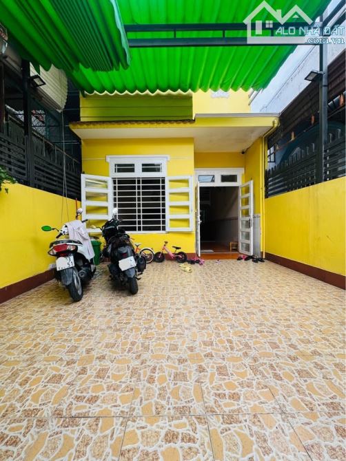 Cần bán nhanh căn nhà ở gần Ql22 , Đ. Hồ Văn Tắng , Tân Phú Trung 111,7m2 SHR giá 900tr