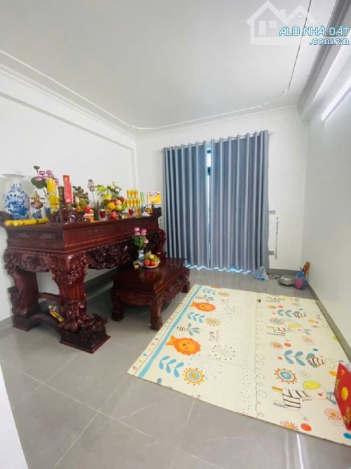 Cần Bán : NHÀ ĐẸP TAM TRINH – MẶT NGÕ - GẦN PHỐ - THANG MÁY – FULL NỘI THẤT