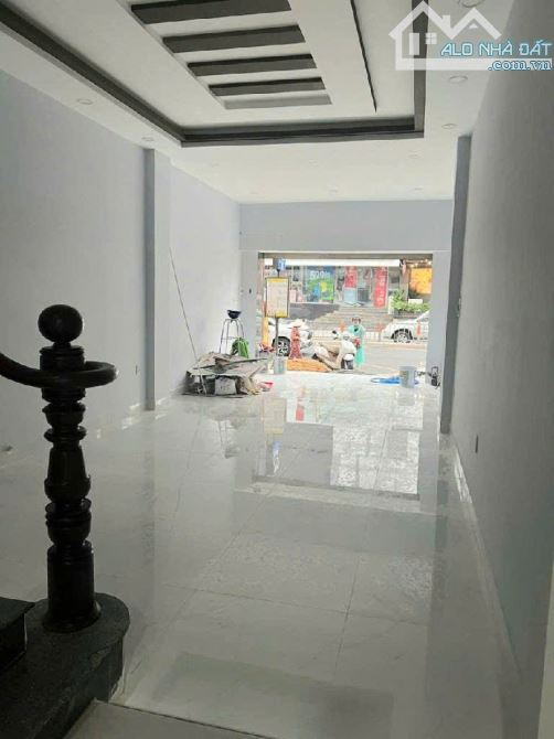 Bán Nhà Mặt Tiền 4.2m Phan Văn Trị  72 M² 4 Tầng, Ngay Cityland, Giá 17 Tỷ TL