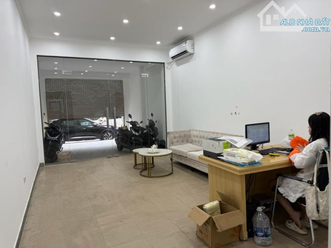 Phân lô Trung Kính kinh doanh tòa Văn Phòn 90m 5 tầng Mt4m giá 36.3 tỷ
