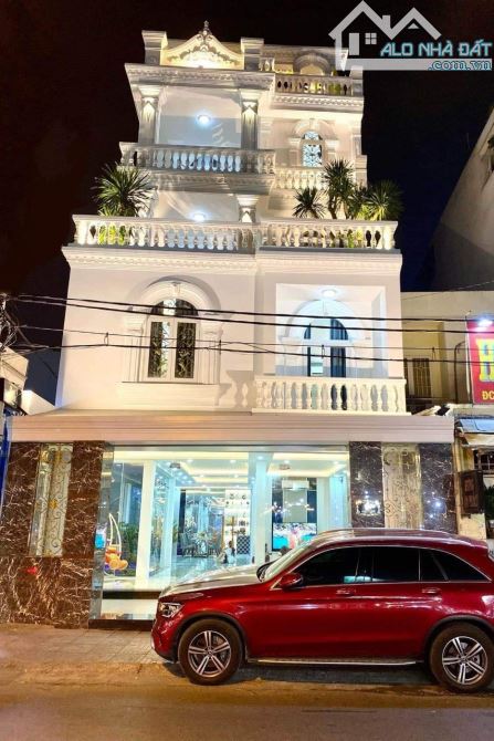 Giảm giá mạnh, bán gấp tài sản đường Phan Đăng Lưu: (18x 16m) 2 tầng hầm 12 tầng giá 40ty