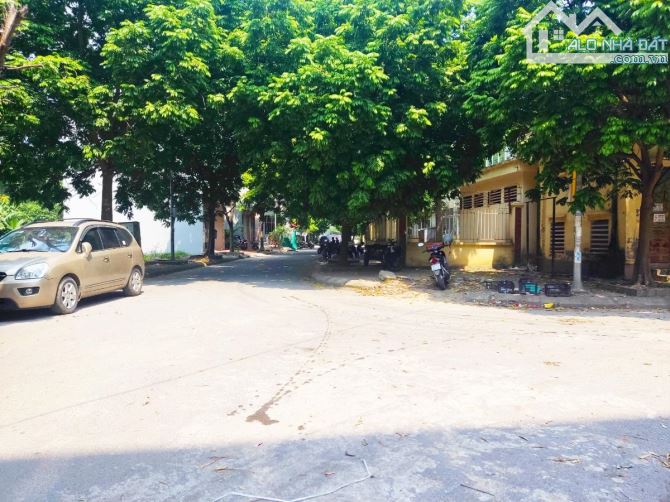 Bán gấp! Dương Nội, Hà Đông DT 50m2, MT 6m, ô tô tránh, vỉa hè, lô góc, nhỉnh 15 tỷ