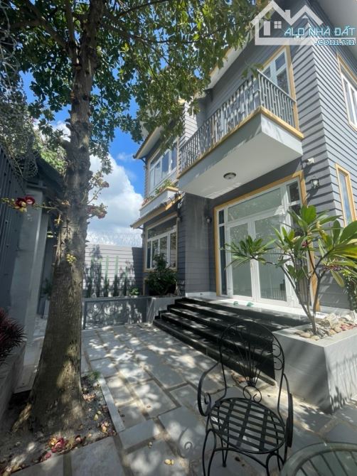 BÁN NHÀ 200M2 1 HẦM 3 TẦNG KDC KIẾN Á - ĐỐI DIỆN GLOBAL CITY