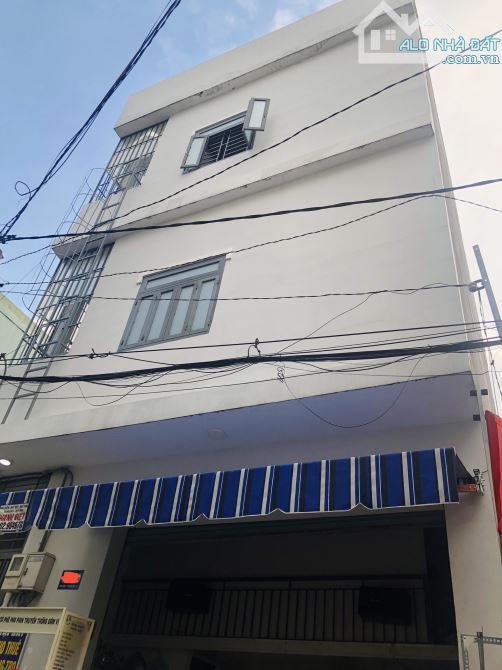 Căn Hộ Dịch Vụ - 4 Tầng - Dòng Tiền Gần 700Triệu/1Năm - Trường Chinh, Quận 12