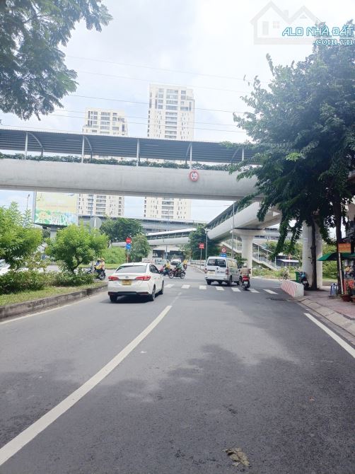 💯 MTKD 🌟 Giá: 5.5 Tỷ 🌟 AN KHÁNH, Q2 – View LANDMARK 81 – 40m² – Nhà 3 tầng