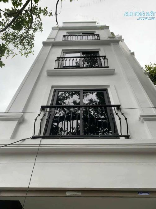CHỈ 7 TỶ NHÀ ĐẸP 43m 4 t gần Ô TÔ tổ DP THÁP,ĐẠI MỖ gần AEON mall DƯƠNG NỘI HÀ ĐÔNG.