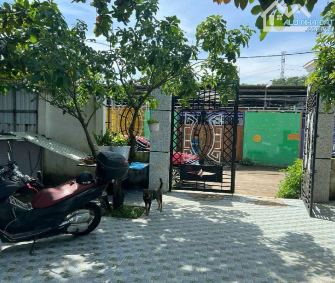 NHÀ CẤP 4 MẶT TIỀN TIỀN LÂN- BÀ ĐIỂM - HÓC MÔN- 193M2