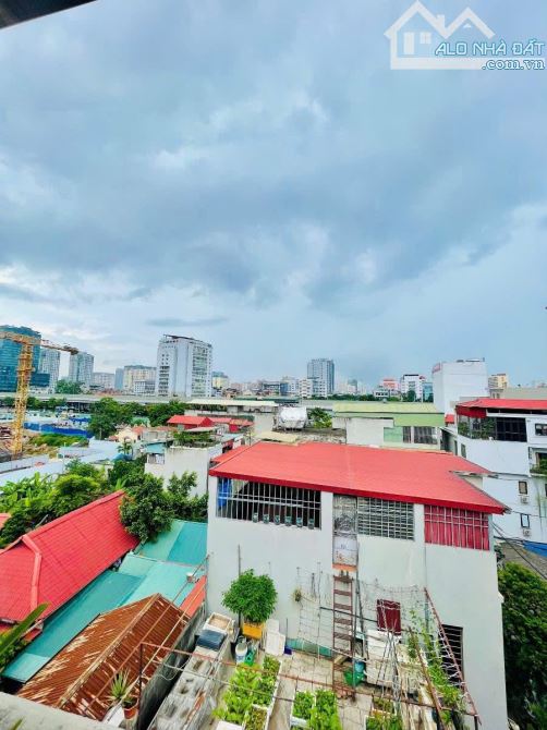 NHÀ DÂN XÂY PHẠM VĂN ĐỒNG 90m MT 7.5m 6 TẦNG BÁN GỘP 2 THỬA 2 NHÀ RIÊNG BIỆT LÔ GÓC 31.8TỶ