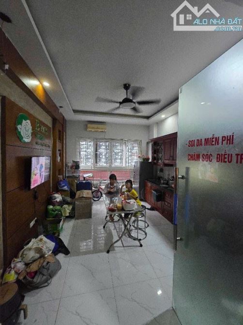 PHẠM VĂN ĐỒNG CẦU GIẤY, 5TẦNG 35M, MẶT NGÕ THÔNG KINH DOANH, GẦN PHỐ Ô TÔ TRÁNH. Nhỉnh 8tỷ