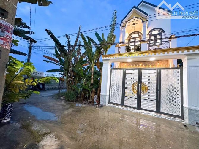Bán Nhà SHR có hoàn công, 4,5 x 20, full Nội Thất sau bến xe Hưng Long.