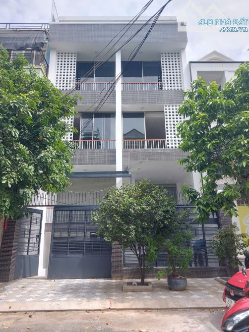 Mặt tiền Cư Xá Chu Văn An, P.26, Q.Bình Thạnh, 8m*15m, hầm 4 tầng, thang máy, 75tr/th