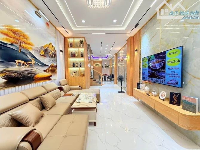 OTO ĐỖ CỬA, hoa hậu phố Đàm Quang Trung, Long Biên 33m2 x 5T Nhỉnh 6TỶ có thương lượng