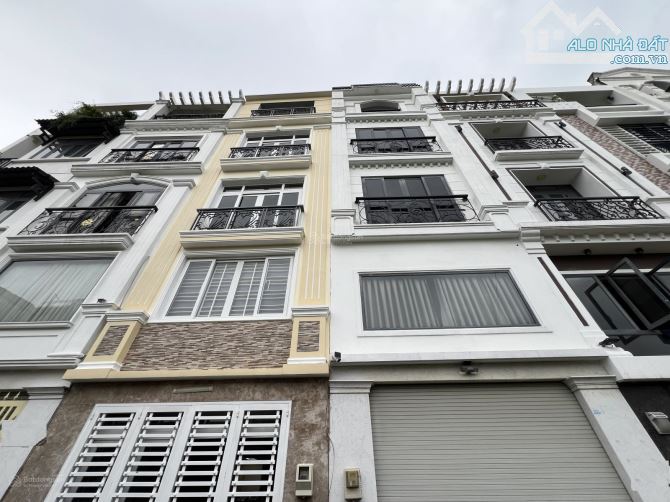 Hẻm xe hơi - Phan Văn Trị - Nơ Trang Long - 5 tầng - ngang 4m - 9,2 tỷ - nhà mới