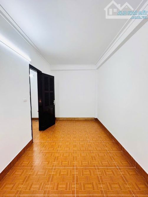 BÁN NHÀ BẮC TỪ LIÊM - NHÀ DÂN XÂY - LÔ GÓC - NHÀ THOÁNG - GẦN PHỐ - 30M RA Ô TÔ TRÁNH