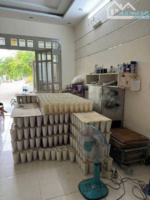 Bán nhà giá hót nhất khu 5x20m, 3 tầng chỉ 6,8 tỷ, kdc Gia Hòa, song hành QL 50