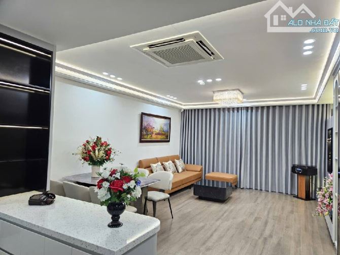 Căn hộ cao cấp FLC 265 Cầu Giấy - 116m2 - 3N2VS -Tầng cao - Sổ đỏ chính chủ