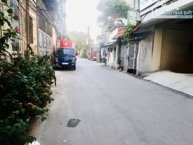 Chính chủ cần bán toà Apartment phố Nghi Tàm - Âu Cơ, Tây Hồ. Giá từ 28tỷ