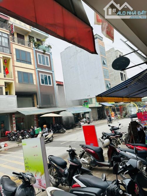 Cho thuê MẶT BẰNG KD tại đ/c : khu kiền kề, ngã tư Hà Trì – Hà Cầu, Hà Đông - 14 triệu