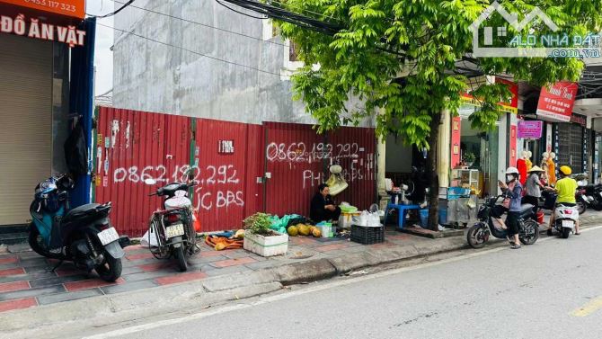 Mặt đường Nguyễn Công Trứ (gần Hồ Sen) - 176m2 - mặt tiền 6,3m - sau thoáng - giá 18 tỷ