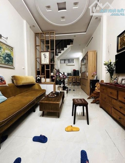 Hơn 7 tỷ xíu sở hữu nhà đẹp 5 tầng sát Kim Ngưu- Nở hậu, an ninh cực tốt- 38m