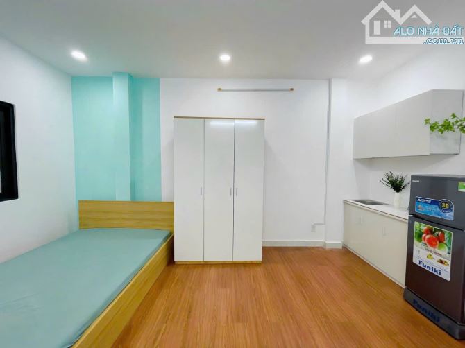 Cho Thuê Studio Cửa Sổ Full Nội Thất Gần Parcmall