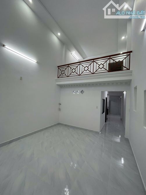 BÂN NHÀ KIỆT ÔNG ÍCH ĐƯỜNG, GÁC LỬNG 63M2