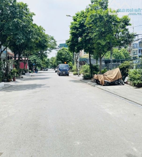 BÁN NHÀ TĐC THƯỢNG THANH  LONG BIÊN, PHÂN LÔ, VỈA HÈ, Ô TÔ TRÁNH, GA RA, KD, GIÁ MỀM