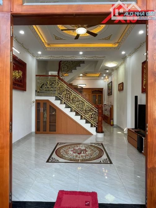 Bán nhà 1 trệt 2 lầu 200m2 Gần Nguyễn Ái Quốc Tan Hiệp Đồng Nai có 5,3 tỷ