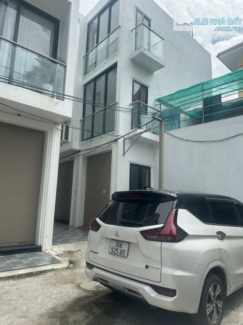 Bán gấp nhà Tứ Hiệp ô tô đỗ cổng ,lô góc ,hiếm còn sót lại  giá 6 tỷ