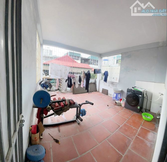 Cho thuê nhà nguyên căn ngõ 174 Tam Trinh, Yên Sở, Hoàng Mai. DT 42m x 4 tầng. giá 9tr