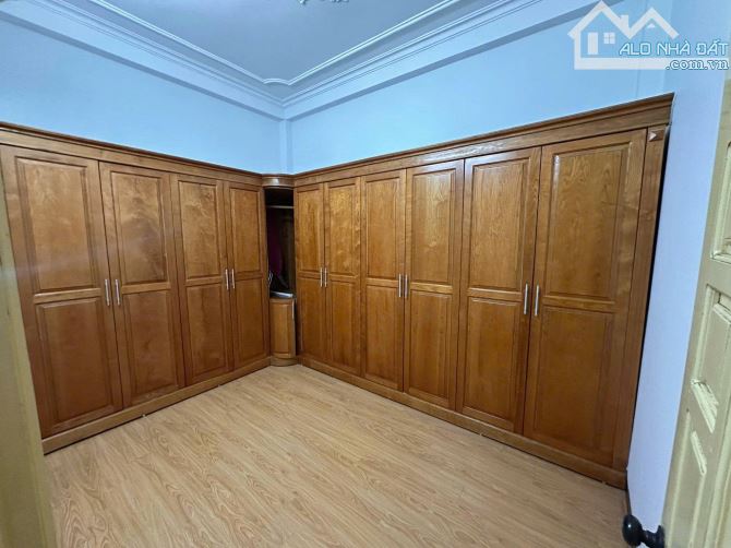 Cho thuê nhà ngõ Quan Thổ 1, Hàng Bột, Đống Đa. DT 60m x 5 tầng, giá 18tr