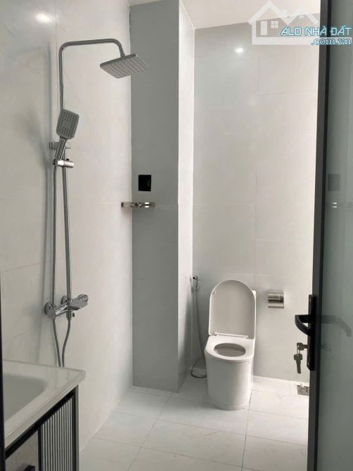 Nhà 3 lầu hẻm 404 Hùng Vương - Phường Tân Lập - 10