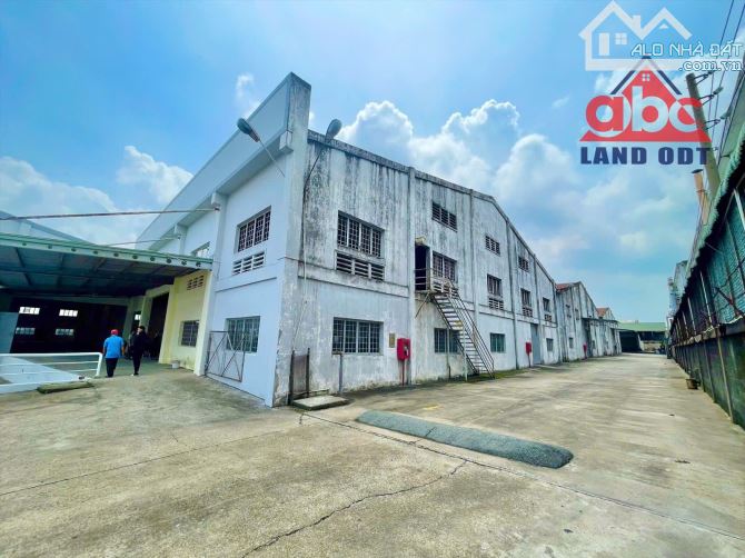 XT340 Cho thuê kho 12.000m2 trong kcn sóng thần 1 Mặt Tiền Đường Chính  Diện tích Kho : 12 - 10