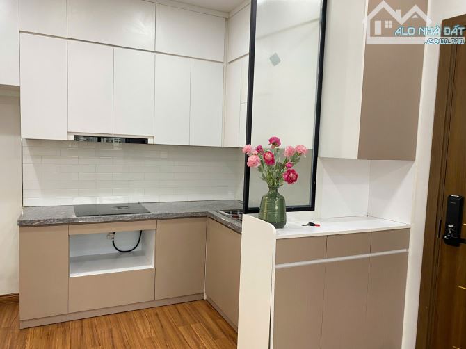 Hàng vip! Bán căn hộ 2 ngủ rộng Hei Tower, DT 90m2, full nội thất cao cấp, giá 7,6tỷ - 10