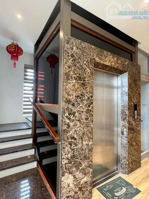 Bán biệt Thự  Quận Long Biên, 176m2, 4 tầng, mặt tiền 30m, giá 58 tỷ - 10