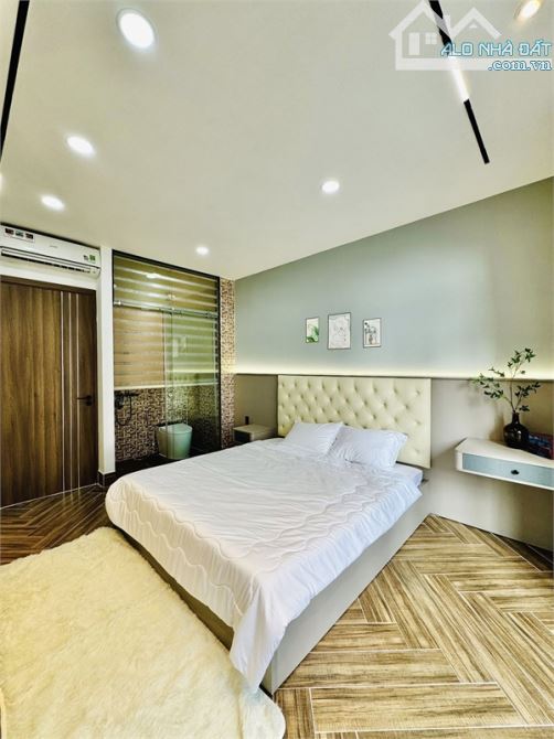 Nhà mới 5 Tầng, Thang máy – Phan Huy Ích, Gò Vấp – View Kênh Tham Lương cực VIP – Chỉ 10.8 - 10