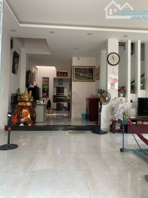 🏡 BÁN BIỆT THỰ SÂN VƯỜN - CHỦ NGỘP BANK - CHỈ 50tr/m2 - HẺM OTO QUAY ĐẦU - NGUYỄN THỊ THẬ - 10