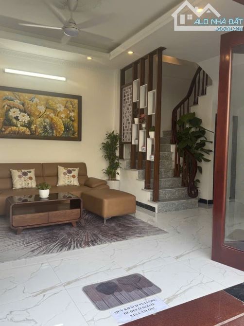Bán nhà mới Phúc Lợi- 5 tầng ngõ nông và thông! - 10