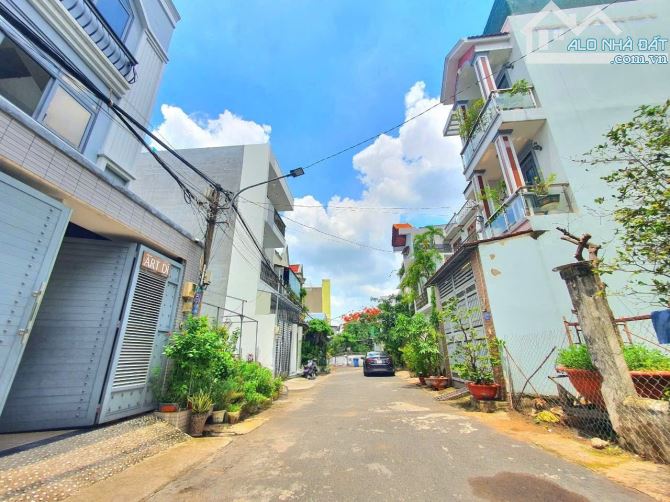 Bán Lô Đất 100m2 Hẻm 72 Đường Làng Tăng Phú Ngay ĐH GTVT - 1