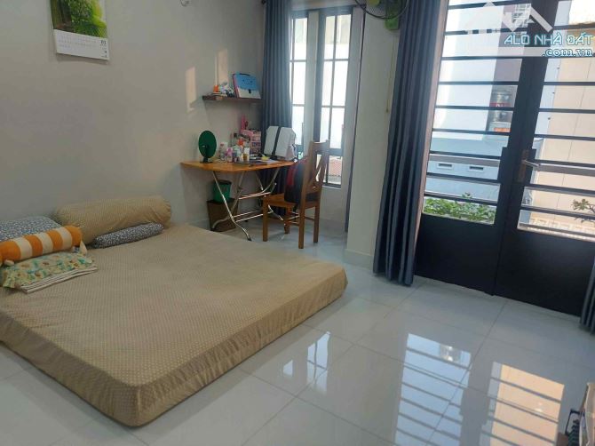 🇻🇳Quận 10,Cách Mạng Tháng 8 🇻🇳 🔥23/30m2🔥,🩸3 tầng🩸, 🧨DT:ngang 4mx dài 6m🧨, 🔥giá: - 11