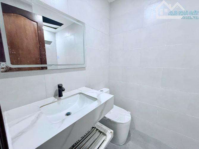 Căn hộ ban công 35m2 quận 4 gần công viên khánh hội cầu ông lãnh - 11