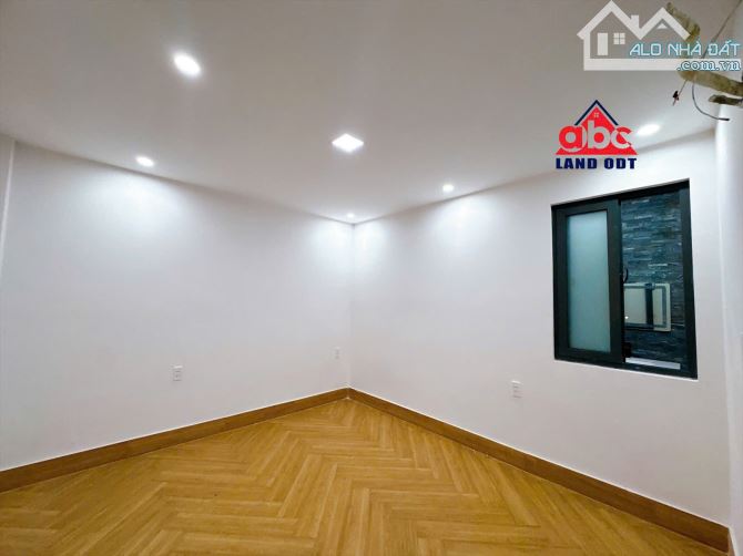 NP623 Bán Nhà 1Trệt 1Lầu 1 Sẹt 100m đường Đồng Khởi, ngay Cây Xăng 26, Biên Hoà. --------- - 11