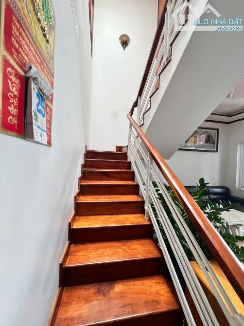 Bán nhà mặt tiền đường Trần Quang Diệu - Phan Thiết - 11