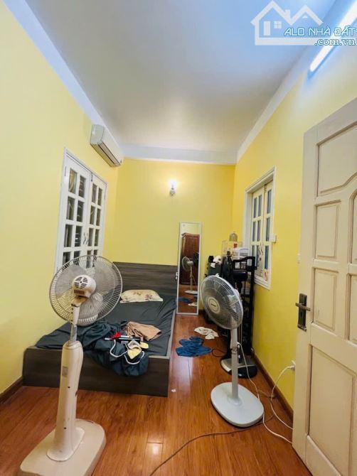 150tr/m2 Căn 55m2 Trung Tâm Q.Hoàn Kiếm – Gần Hồ Gươm – 3 Tầng Nhà Đẹp SĐCC 8,3 Tỷ ( có tl - 11
