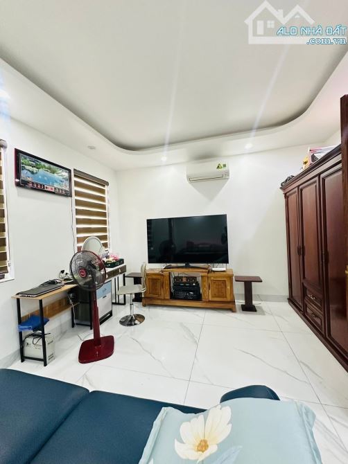 Bán nhà 5 tầng thang máy Hoàng Huy riverside siêu đẹp - 11