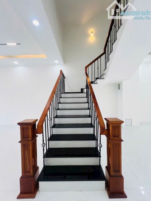 Bán nhà phố mặt tiền Hà Huy Tập - đầy đủ nội thất - shophouse khu đô thị Ân Phú - 1