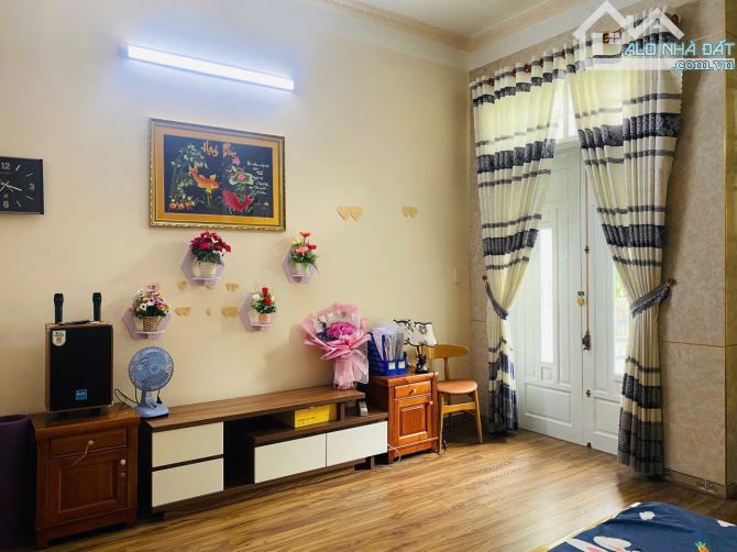 NHÀ MẶT TIỀN HOÀNG ĐẠO THUÝ – 110M² - 3 TẦNG 3 MÊ - NHÀ MỚI, TẶNG NỘI THẤT – GIÁ 7.9 TỶ - 9
