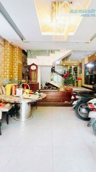 🏠 BÁN NHÀ PHẠM THẾ HIỂN, P.7, Q.8 - MẶT TIỀN 10M, DT 120M², 5PN - CHỈ 7.X TỶ. - 1