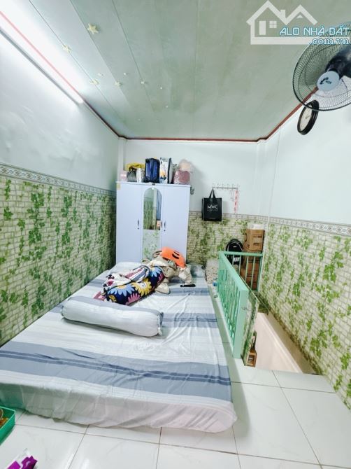 Nhà Bùi Viện Q1 nở hậu - Hẻm kinh doanh - 1 trệt 1 lầu - Diện tích 10.2m2 - 1